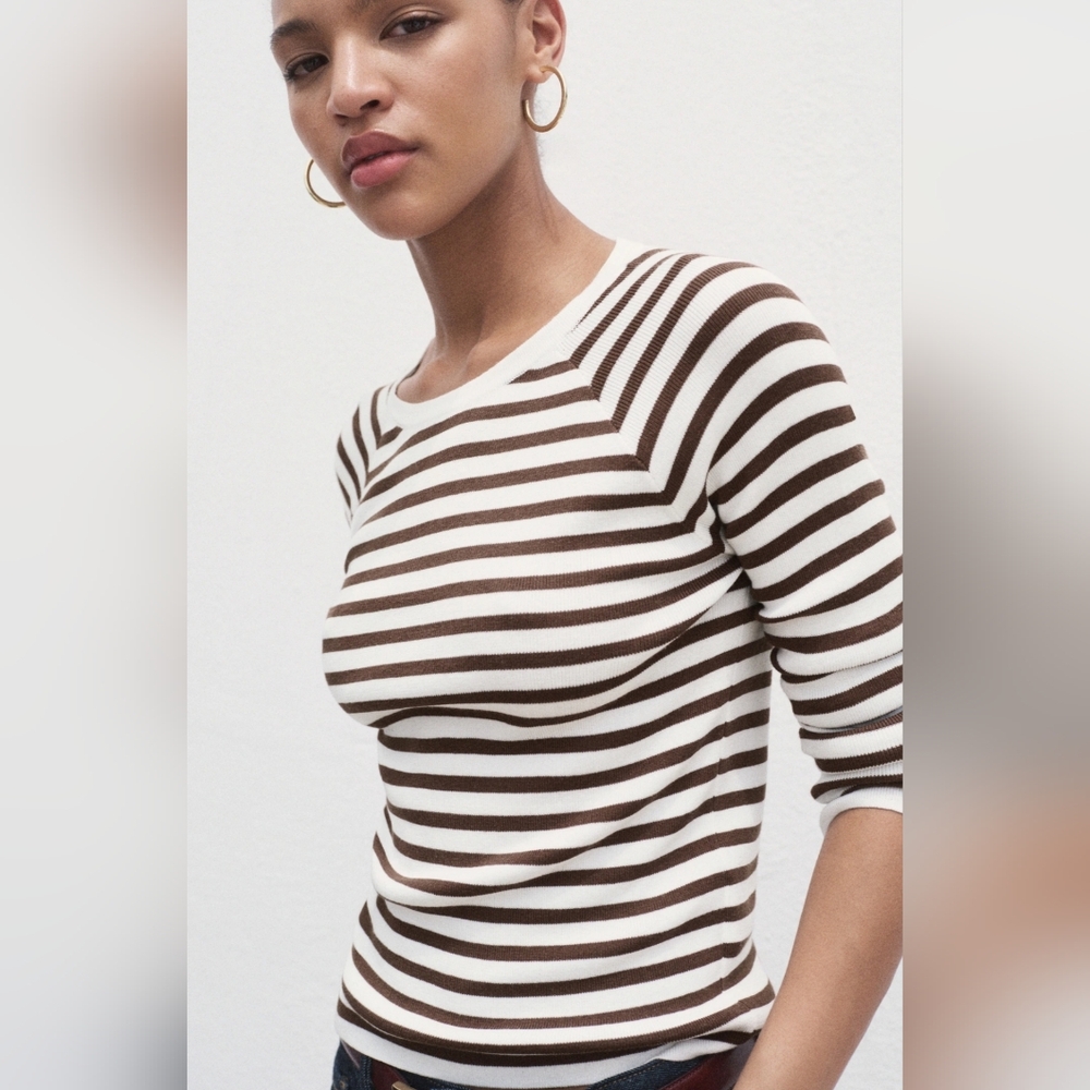 Mango Long-Sleeved Fine-Knit Sweater, Small. EUC.